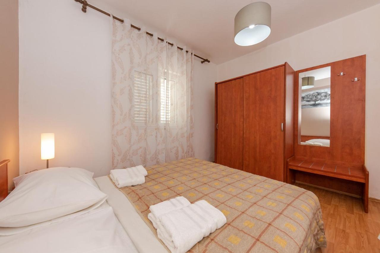 Apartments Mate Vinišće Εξωτερικό φωτογραφία