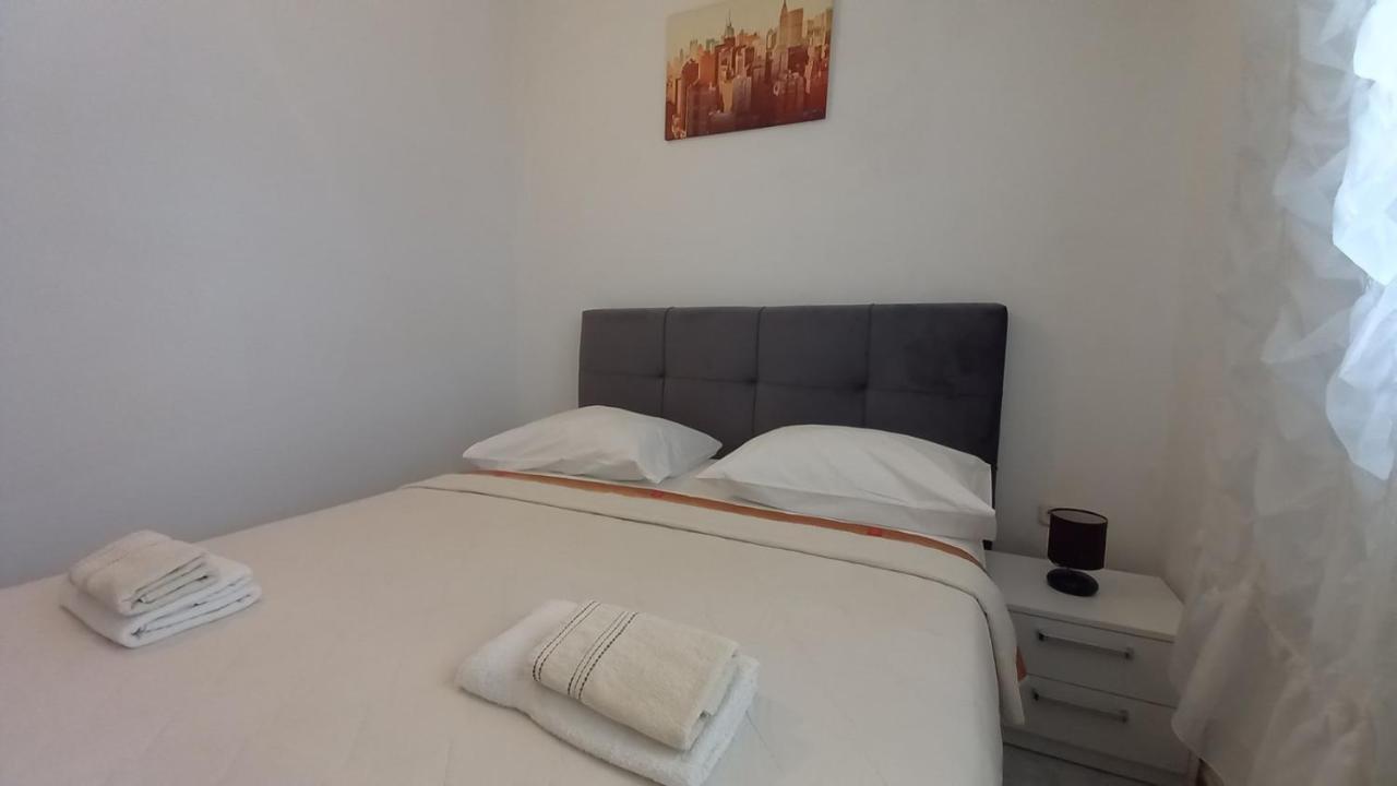 Apartments Mate Vinišće Εξωτερικό φωτογραφία