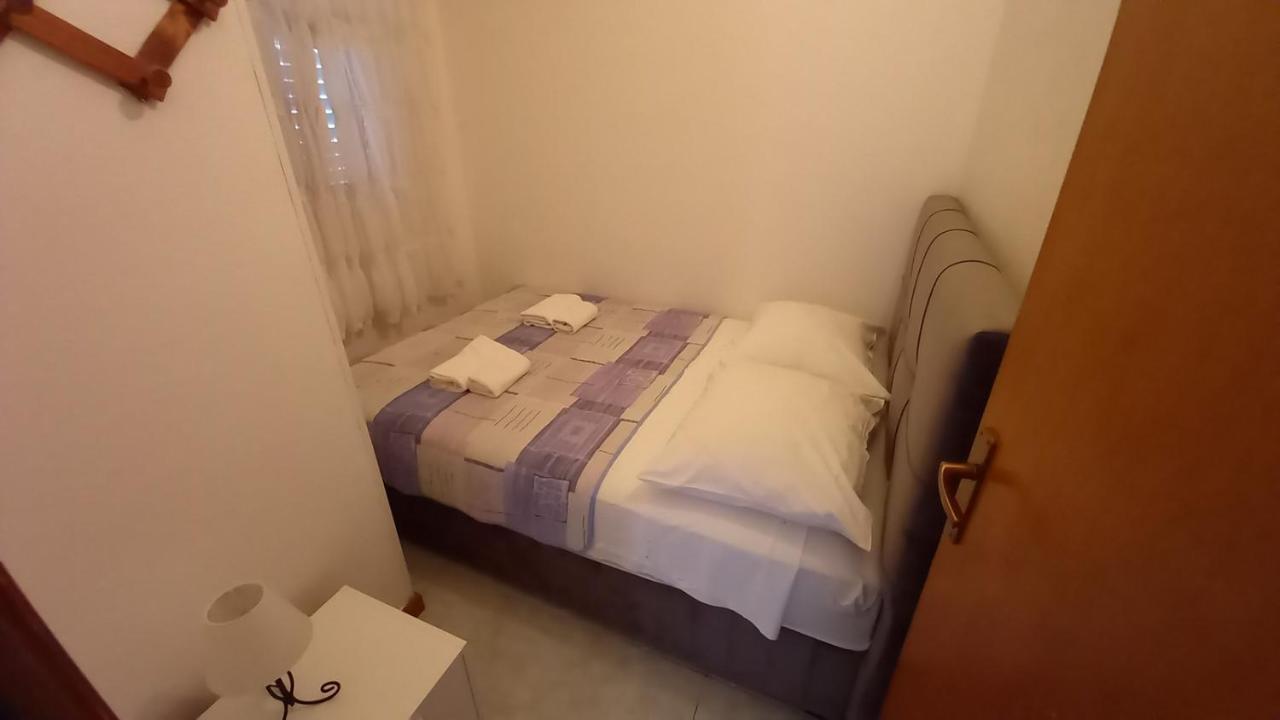 Apartments Mate Vinišće Εξωτερικό φωτογραφία