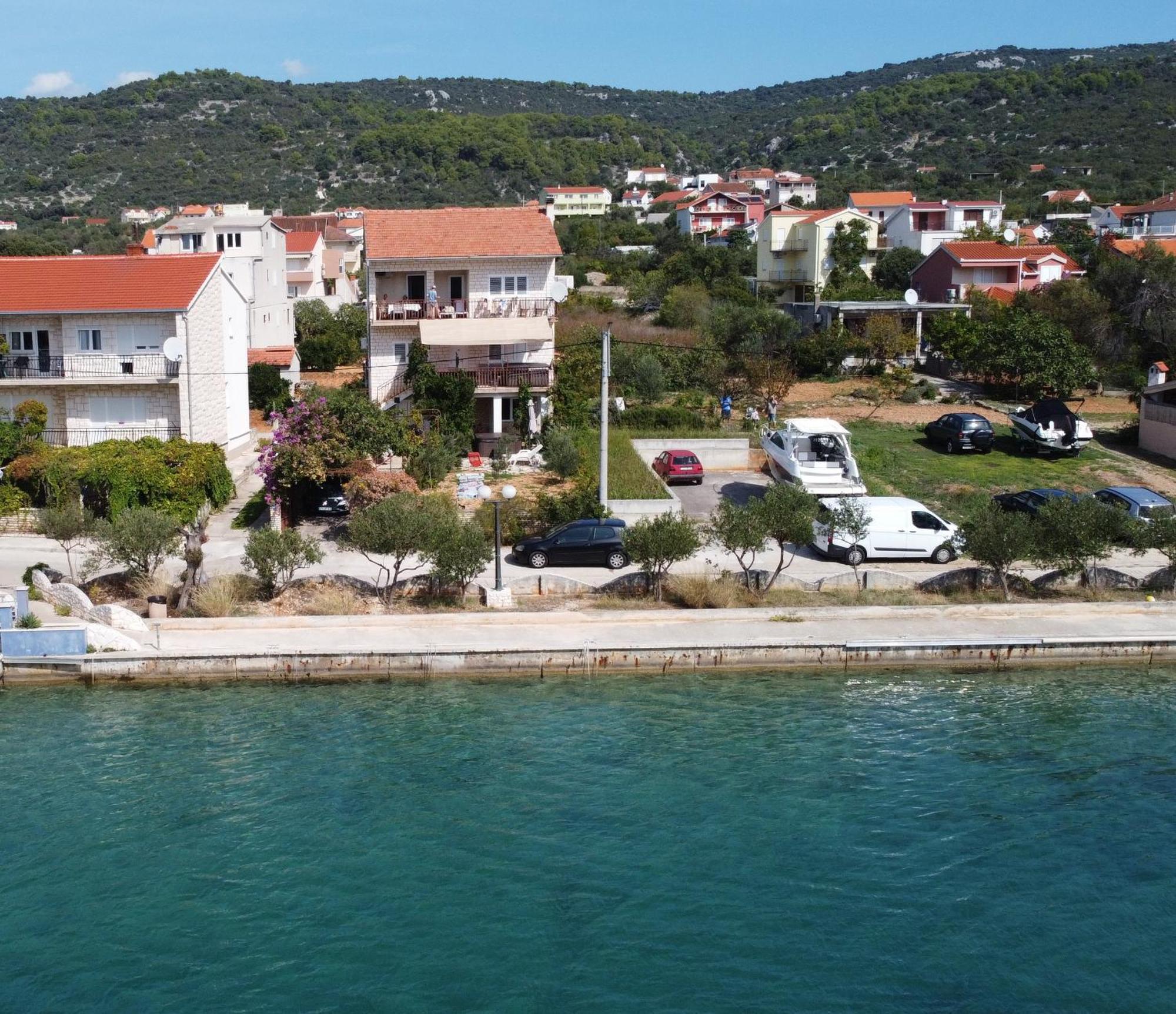 Apartments Mate Vinišće Εξωτερικό φωτογραφία