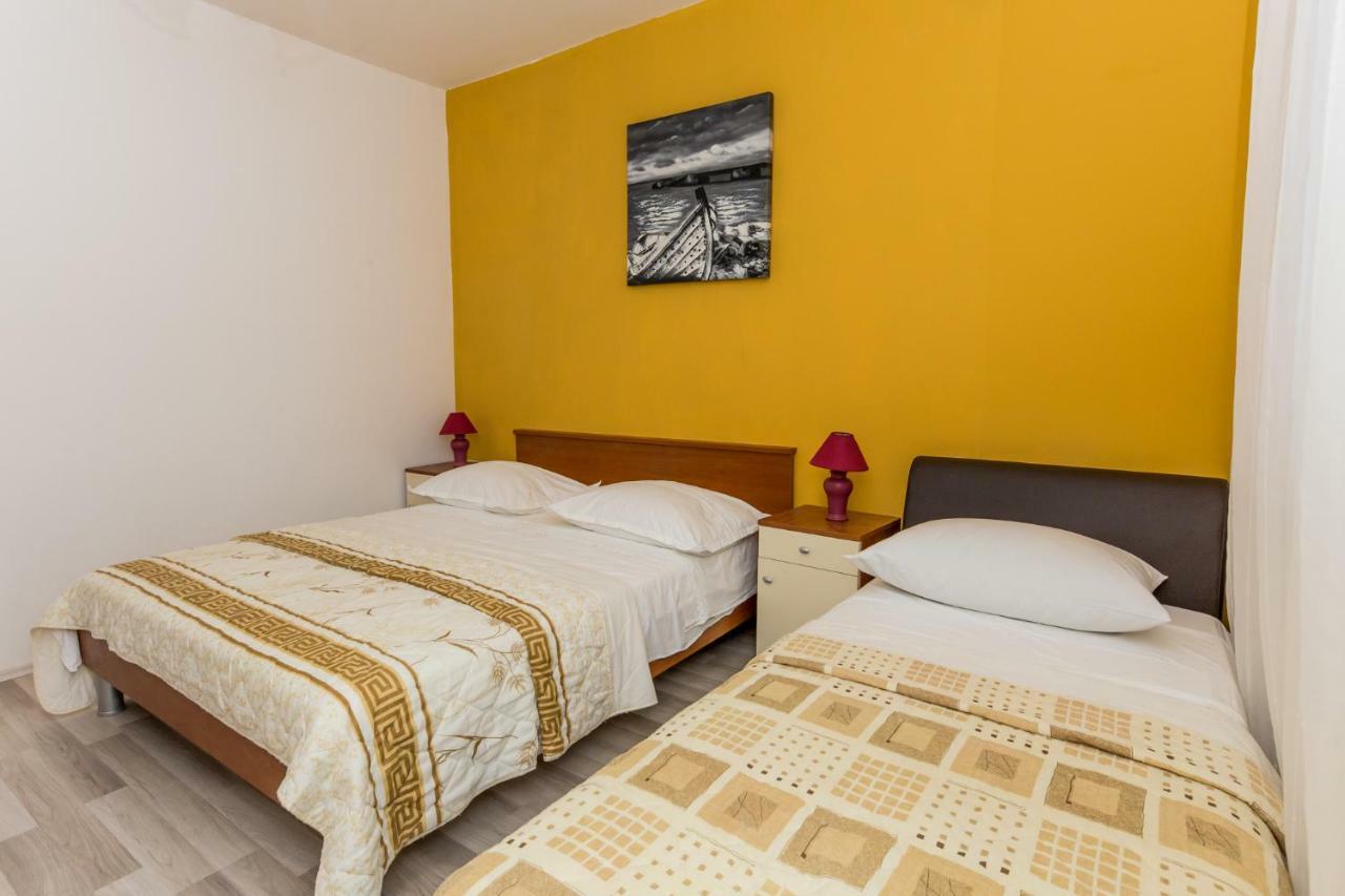 Apartments Mate Vinišće Εξωτερικό φωτογραφία
