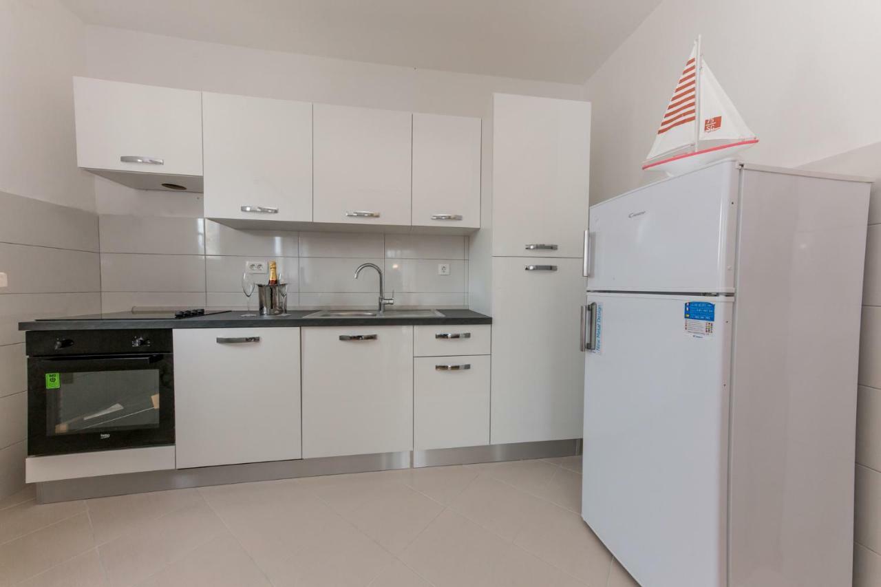 Apartments Mate Vinišće Εξωτερικό φωτογραφία