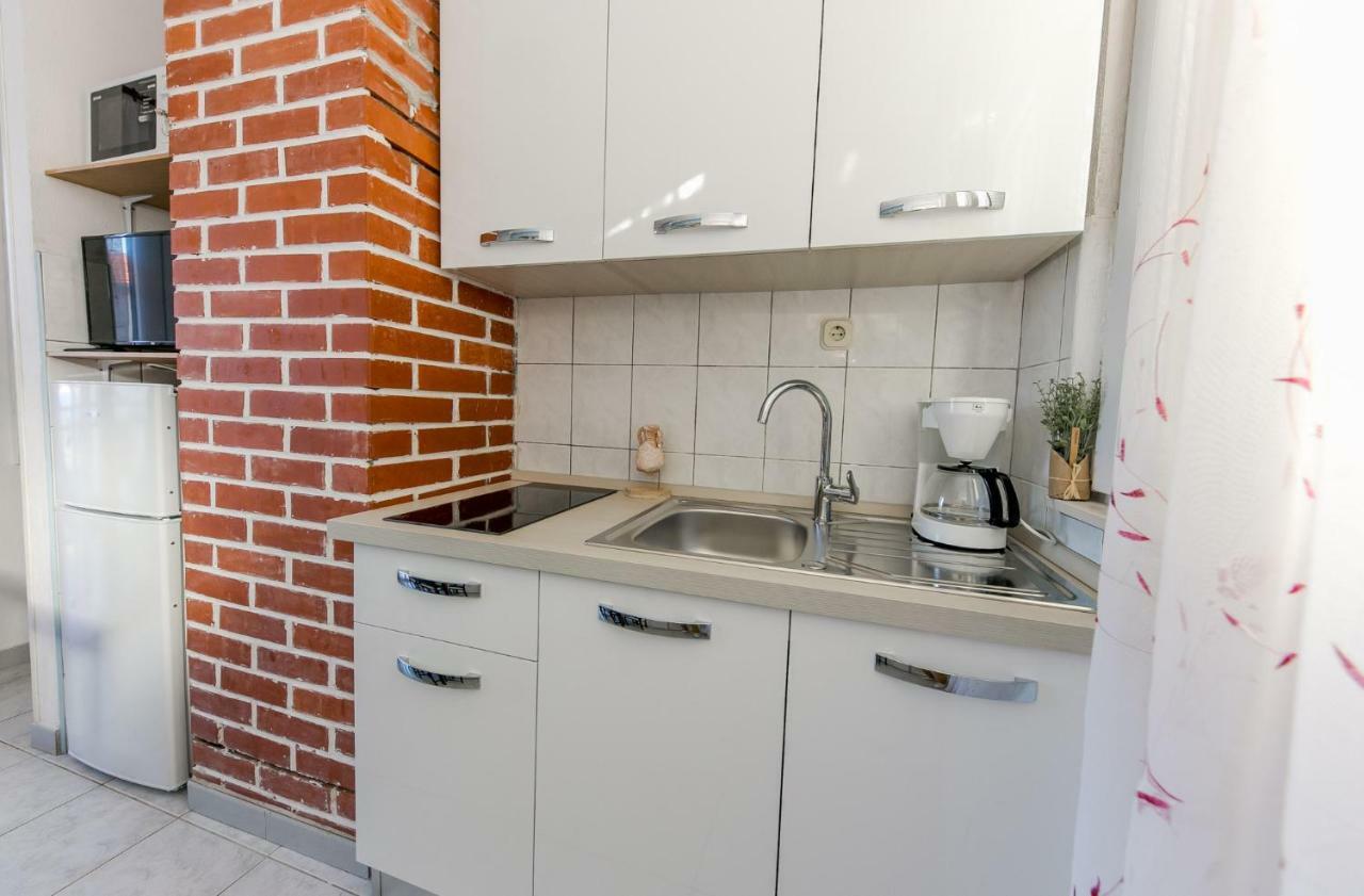 Apartments Mate Vinišće Εξωτερικό φωτογραφία