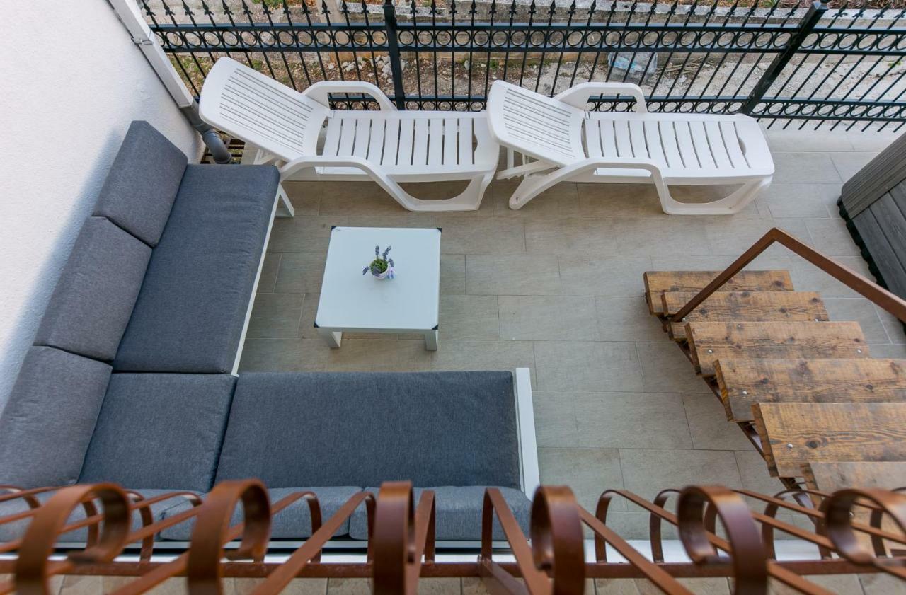 Apartments Mate Vinišće Εξωτερικό φωτογραφία